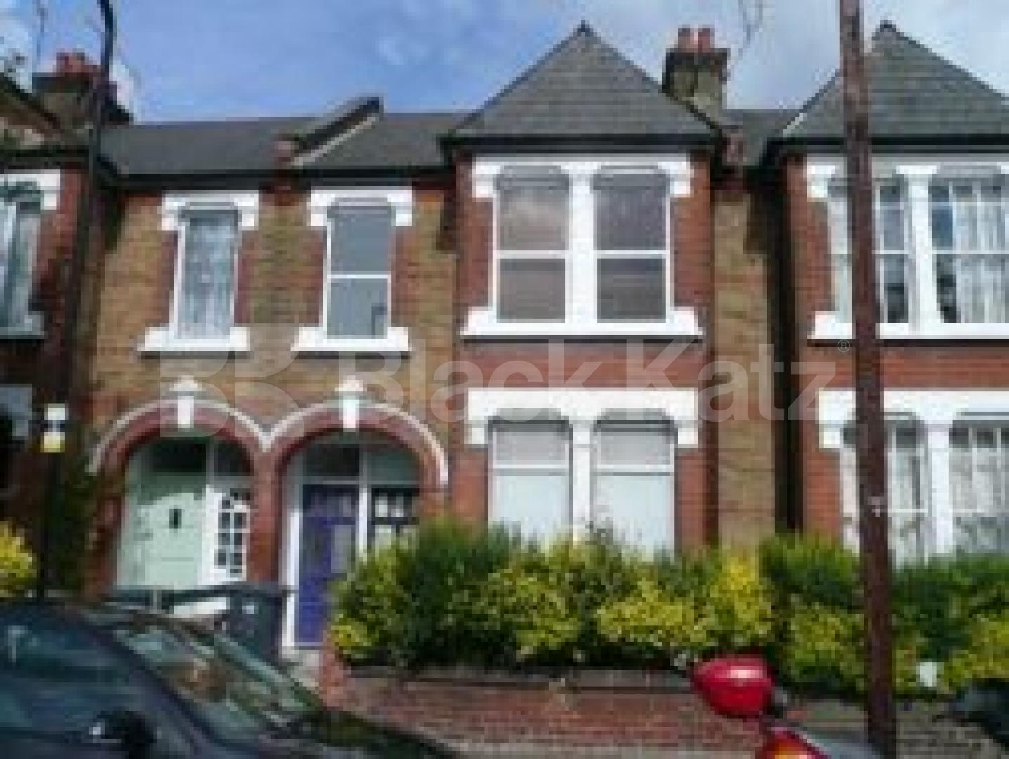 			2 Bedroom, 1 bath, 1 reception Flat			 Southey Road, SEVERN SISTERS